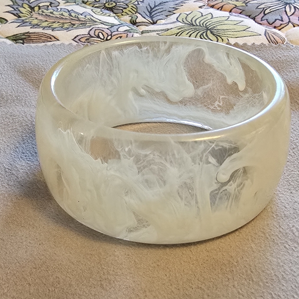 Chunky Thick Lucite Bangle Bracelet